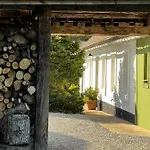Guest house Moulin Moulin 4*