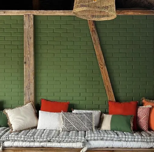 Moulin Moulin Guest house 3*